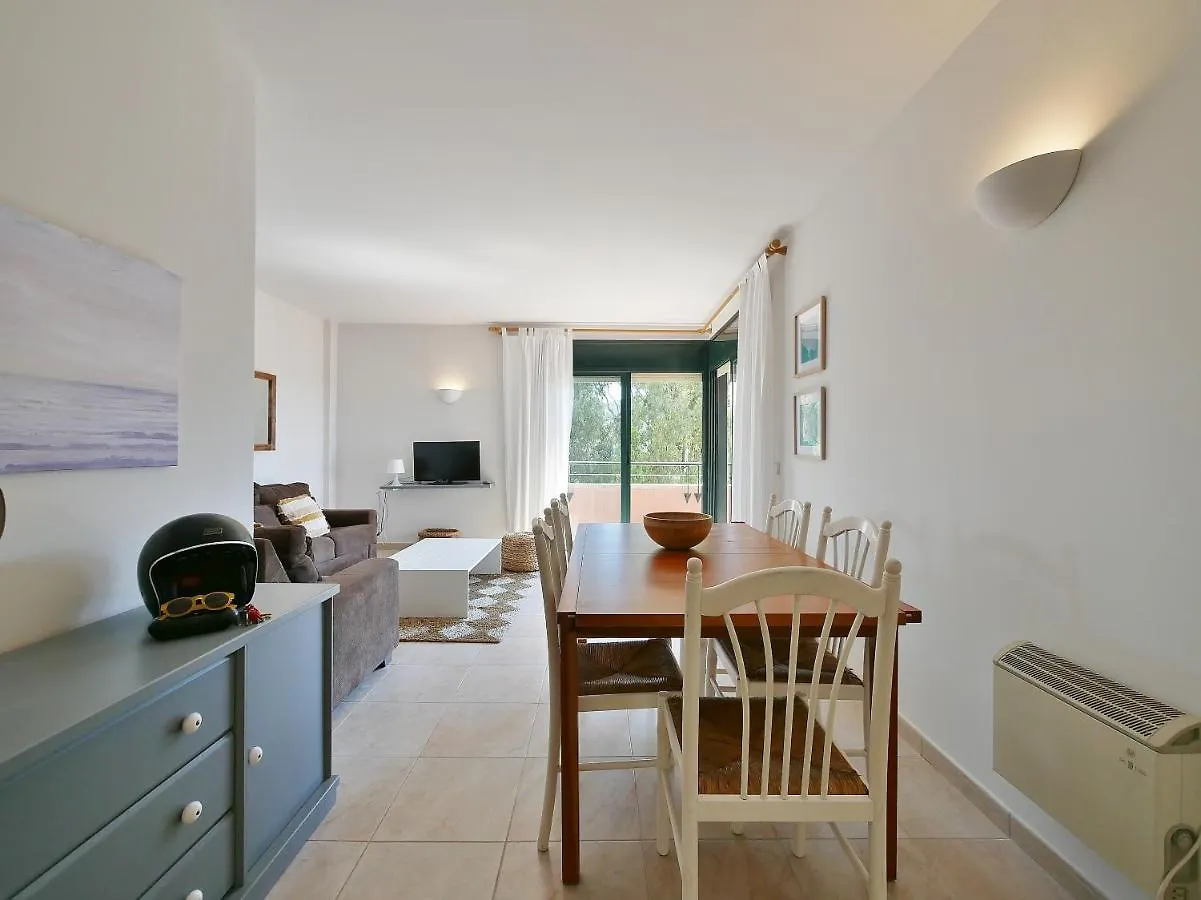 Apartamento con piscina en LLAFRANC 0*,  España