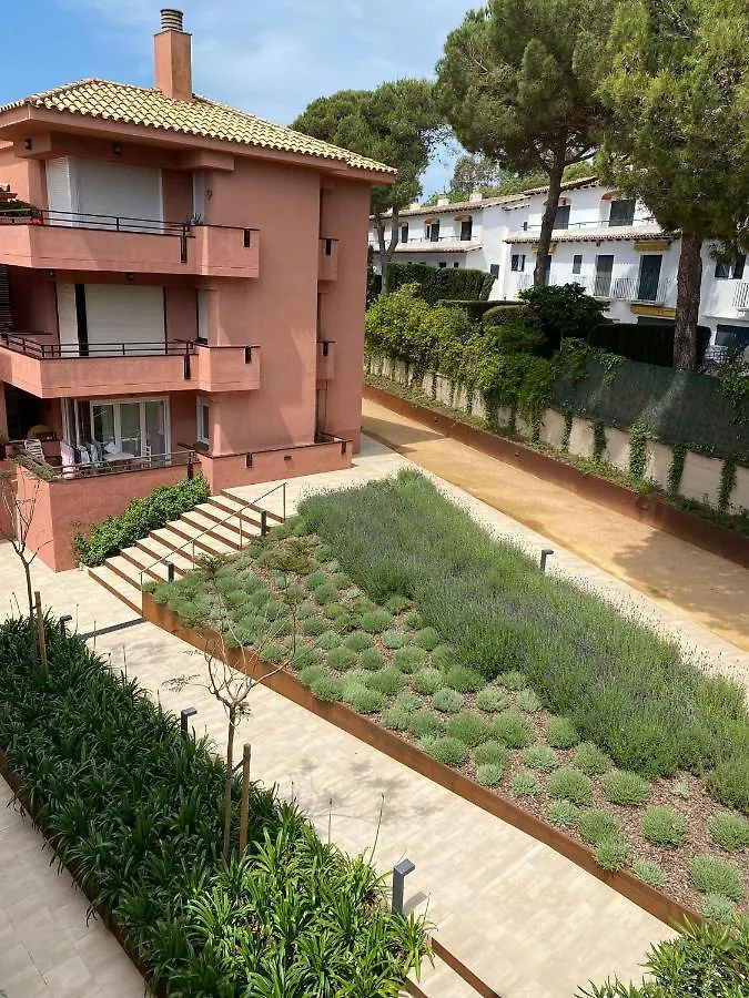 Apartamento con piscina en LLAFRANC 0*,